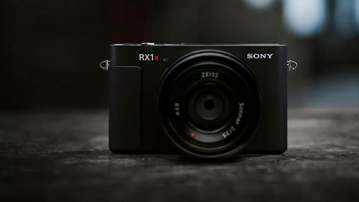 Sony RX1R III offers big power in a small package